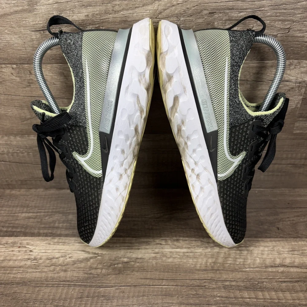 Nike React Infinity Run Flyknit Green Black Womens Size 8.5 CD4372-006 Running